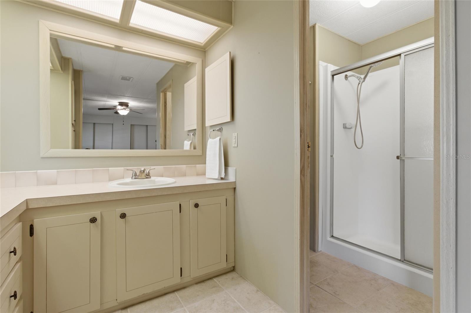 Image 22 of 38 For 5533 Regal Way