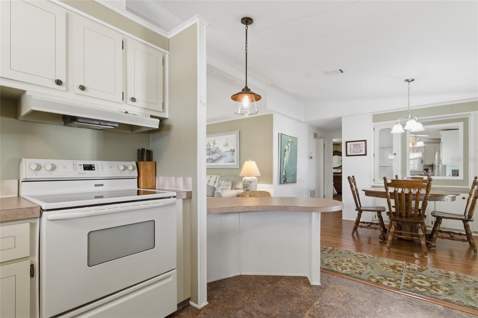 Image 8 of 38 For 5533 Regal Way