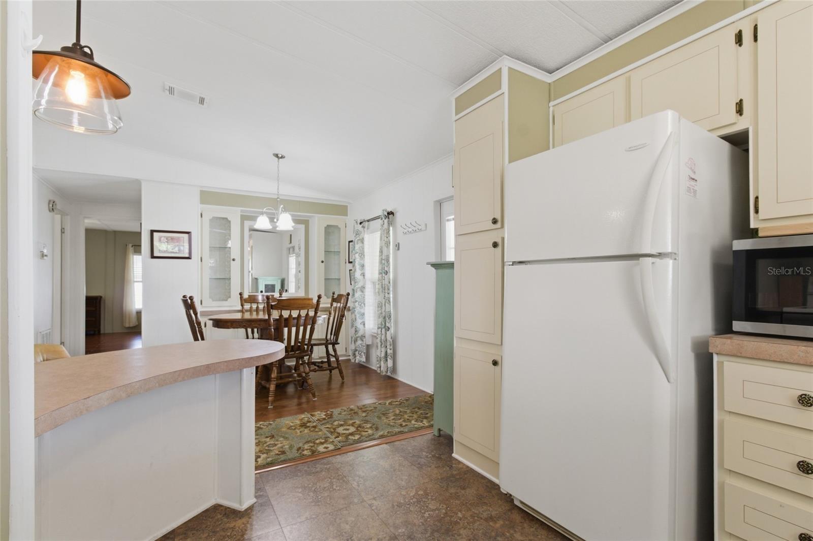 Image 9 of 38 For 5533 Regal Way