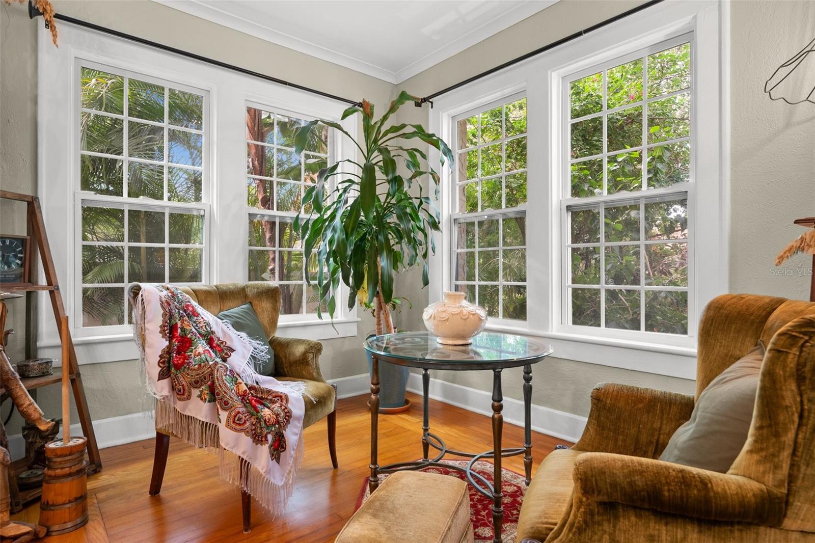 Image 19 of 74 For 325 49th Street N