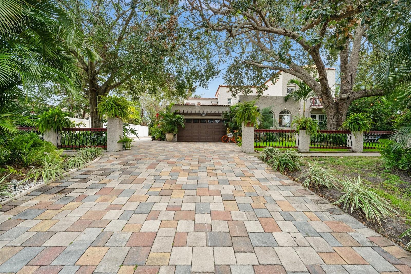 Image 4 of 74 For 325 49th Street N