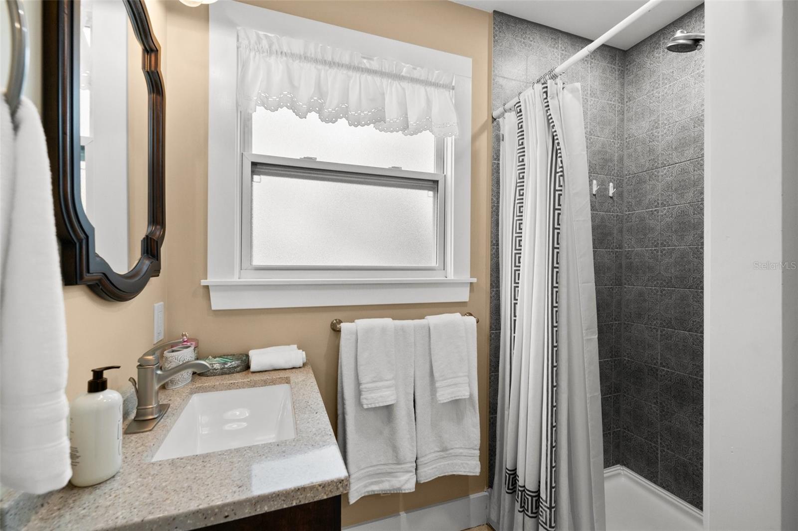 Image 66 of 74 For 325 49th Street N