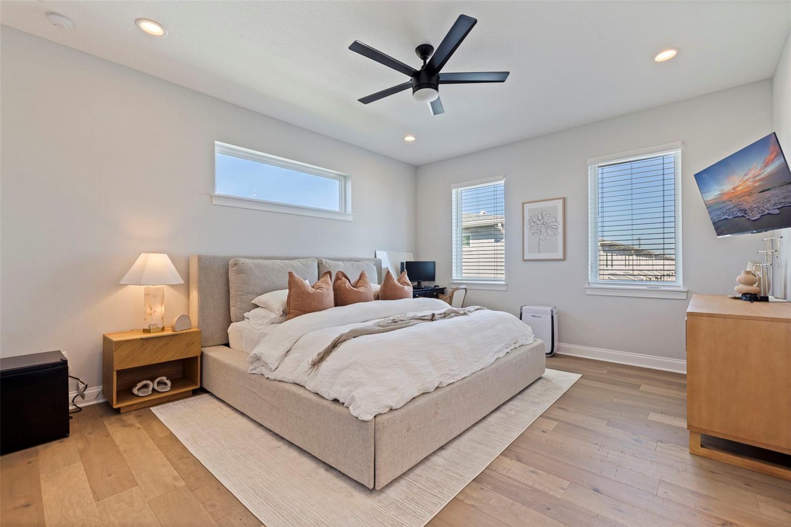 Image 23 of 36 For 4749 Legacy Park Drive