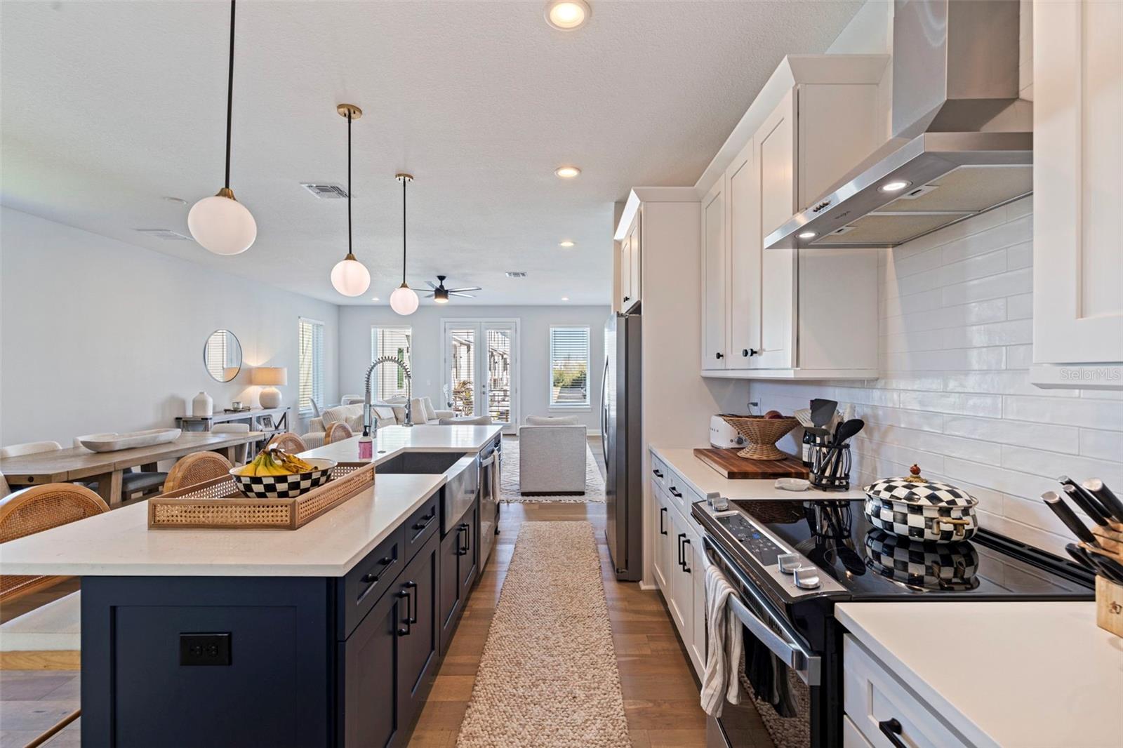 Image 5 of 36 For 4749 Legacy Park Drive