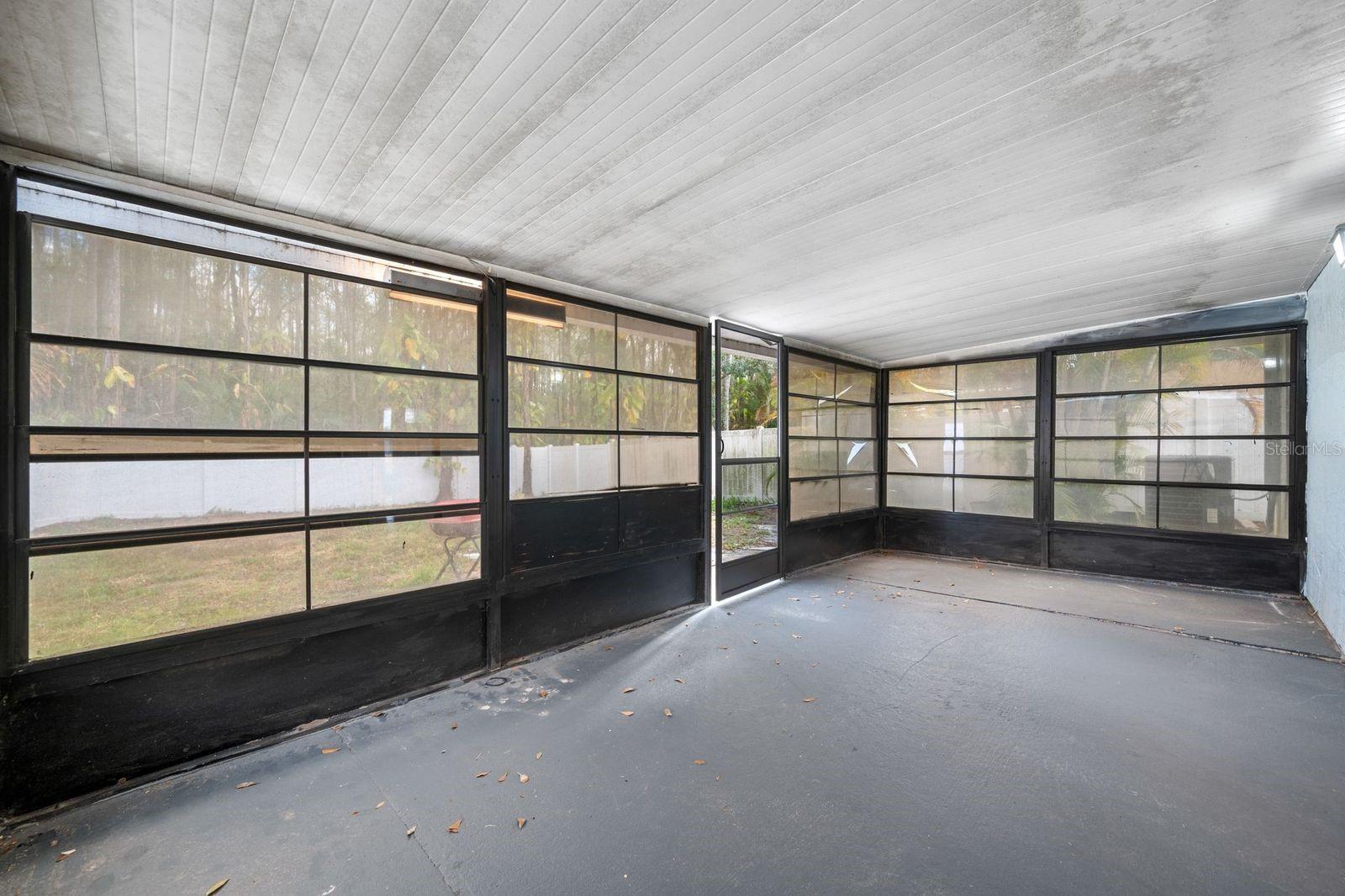 Image 13 of 50 For 12413 Hidden Brook Drive 11