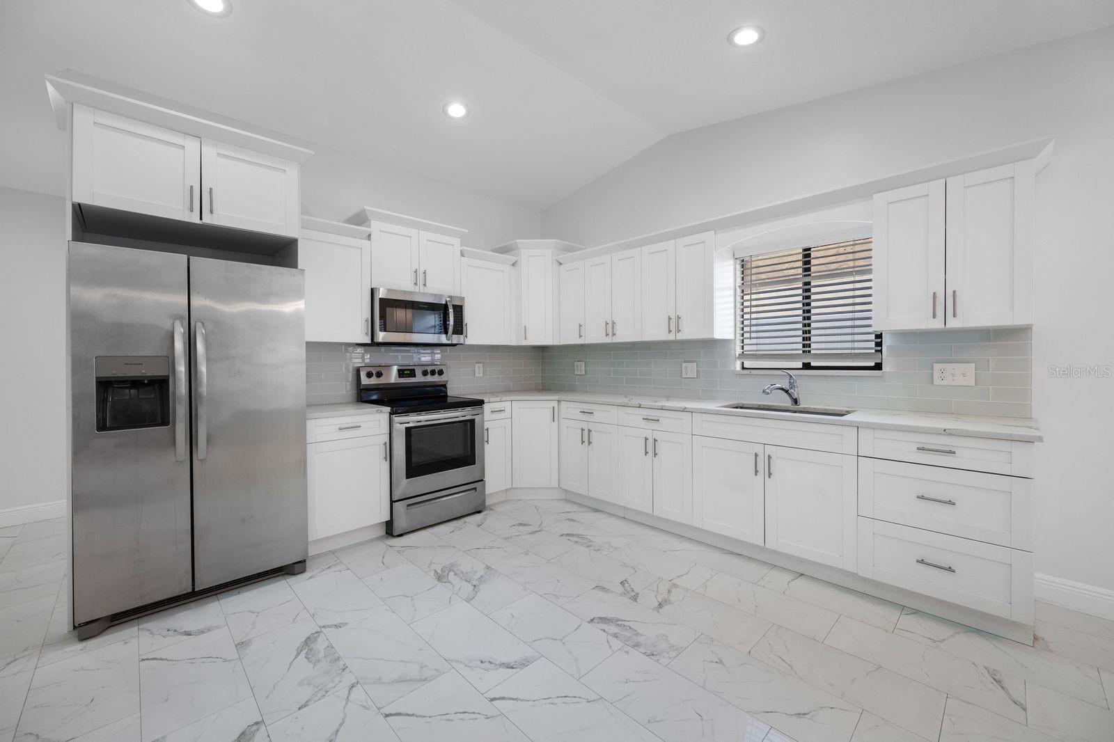 Image 25 of 50 For 12413 Hidden Brook Drive 11