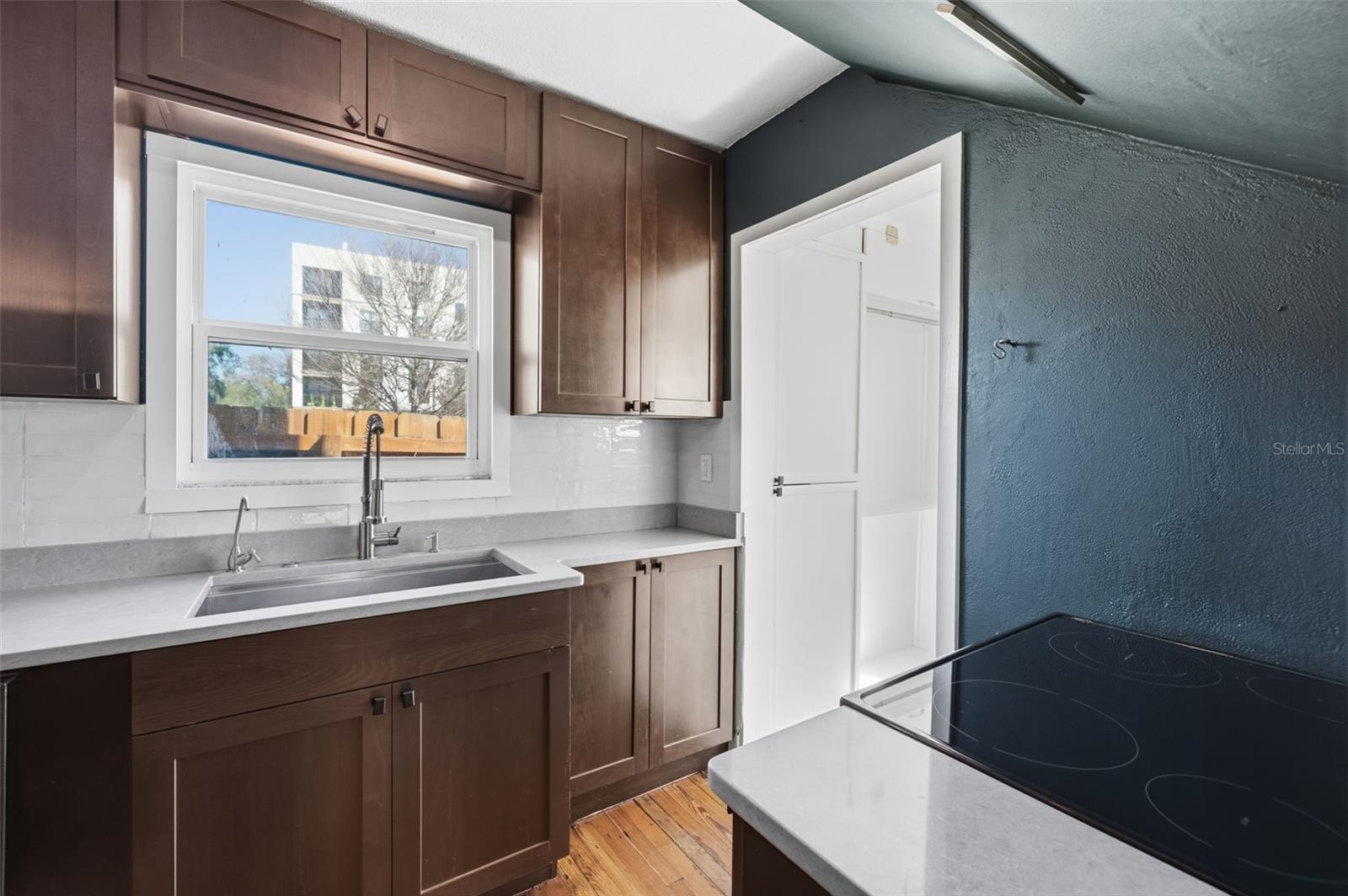 Image 10 of 28 For 6005 Tampa Street