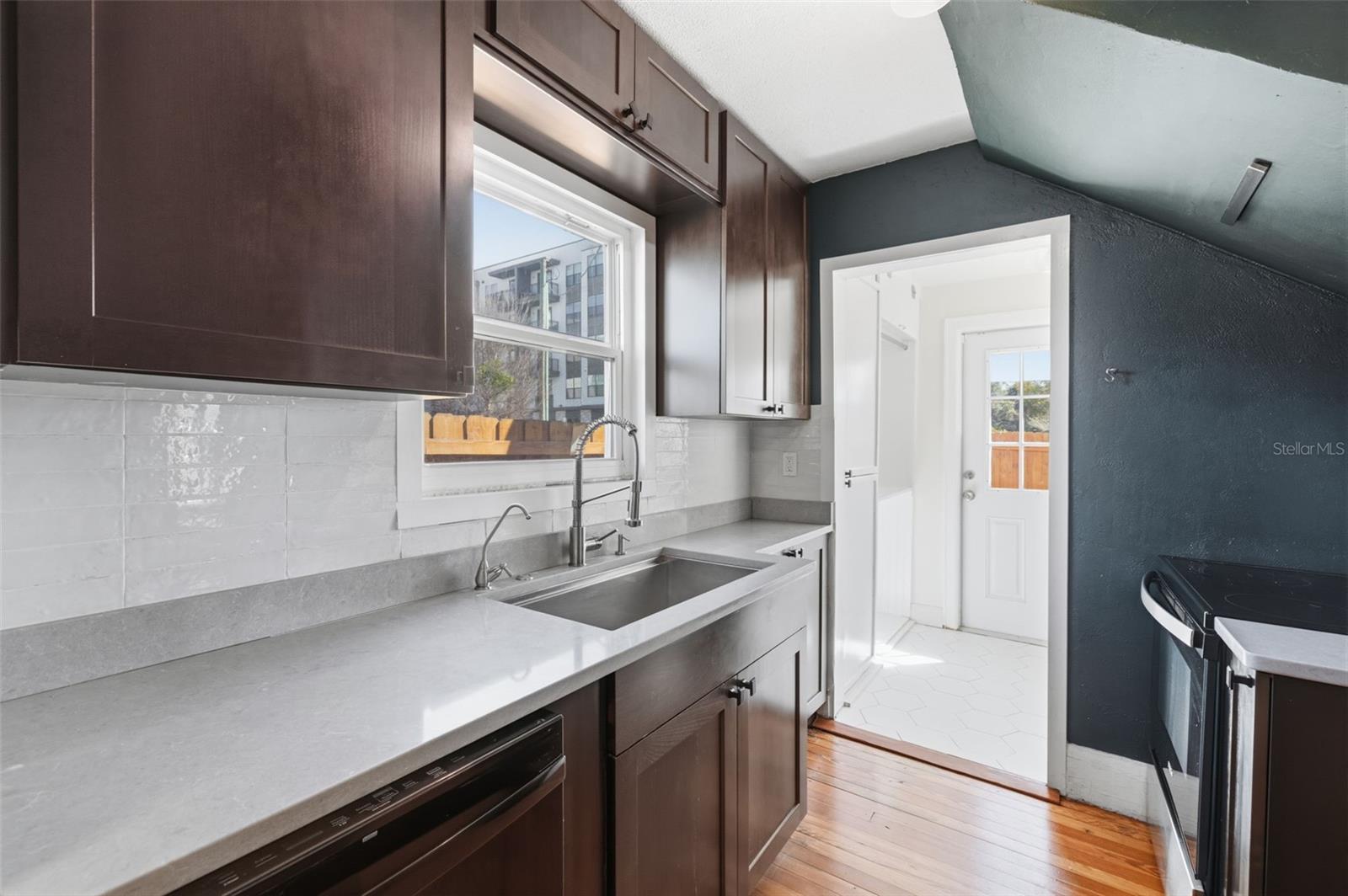 Image 11 of 28 For 6005 Tampa Street