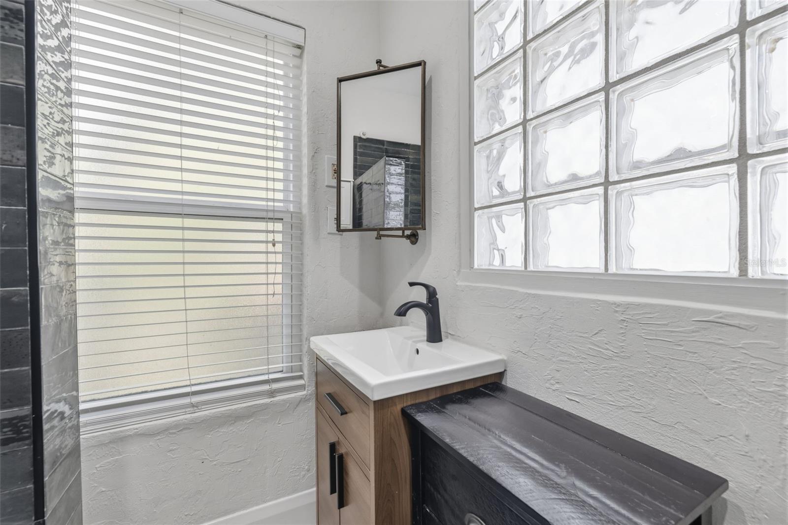 Image 19 of 28 For 6005 Tampa Street