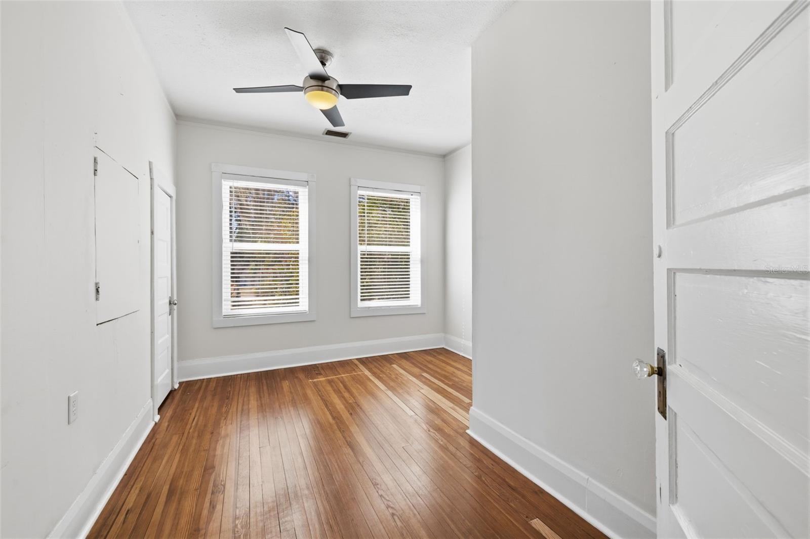 Image 20 of 28 For 6005 Tampa Street