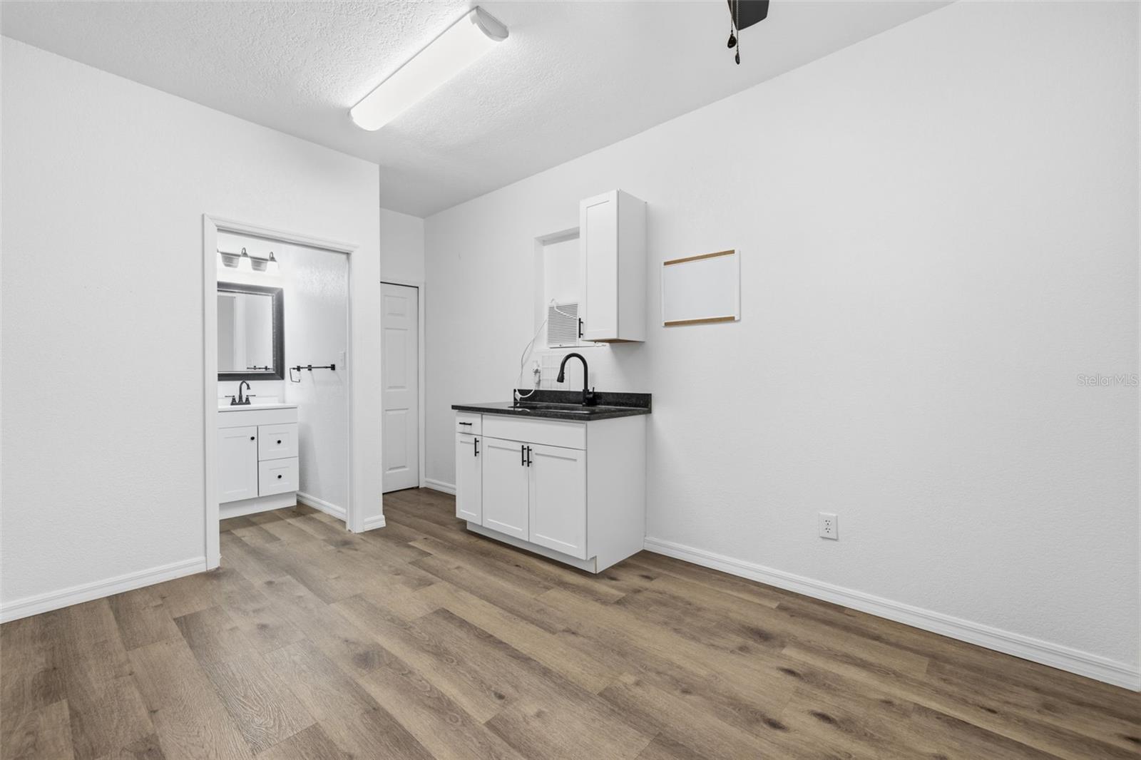 Image 24 of 28 For 6005 Tampa Street