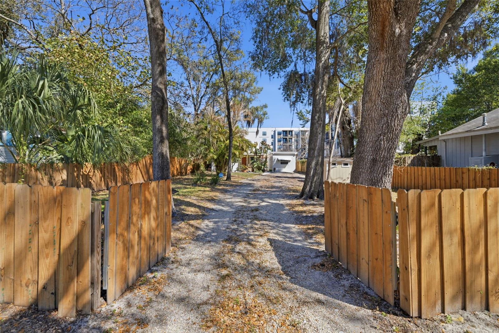 Image 27 of 28 For 6005 Tampa Street