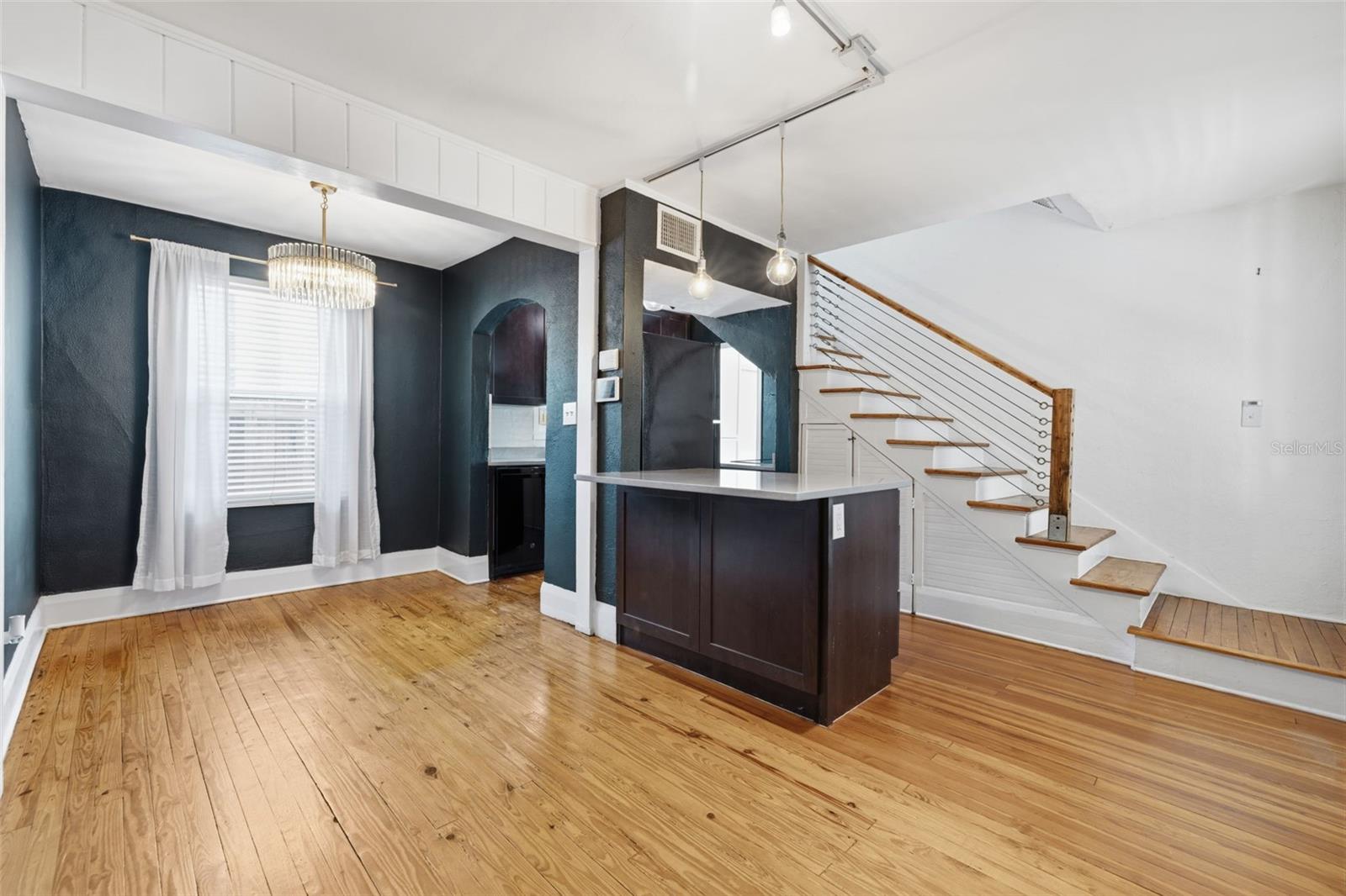 Image 6 of 28 For 6005 Tampa Street