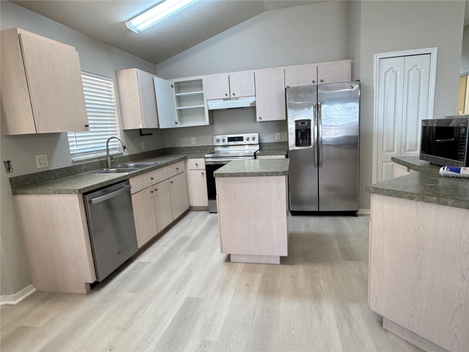 Image 18 of 37 For 1414 Trail Boss Lane