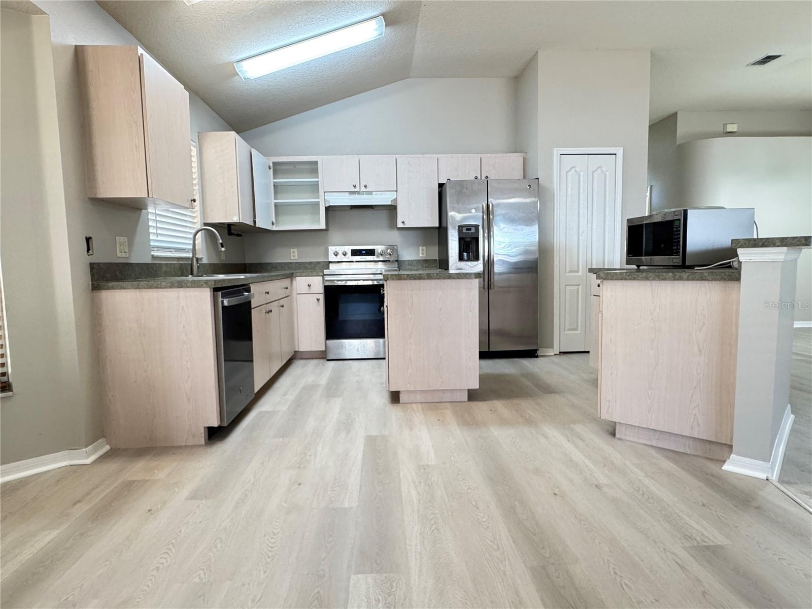 Image 22 of 37 For 1414 Trail Boss Lane