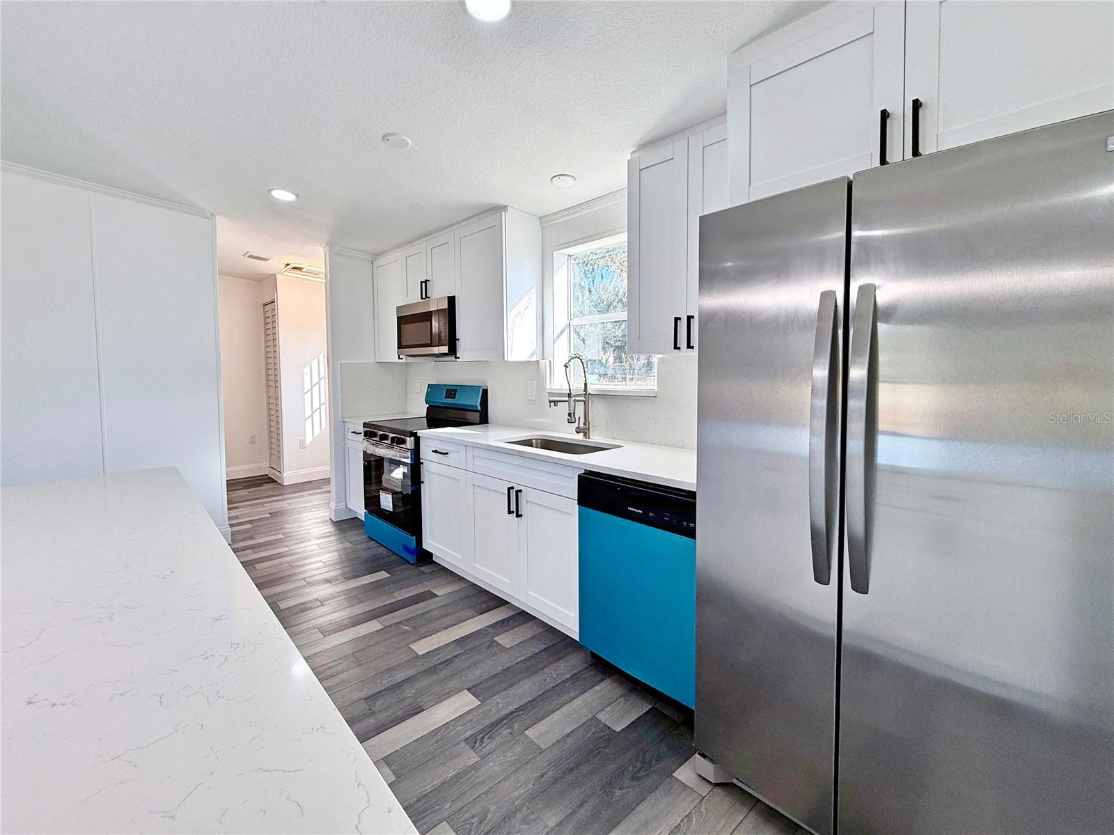 Image 16 of 51 For 37466 Phelps Road