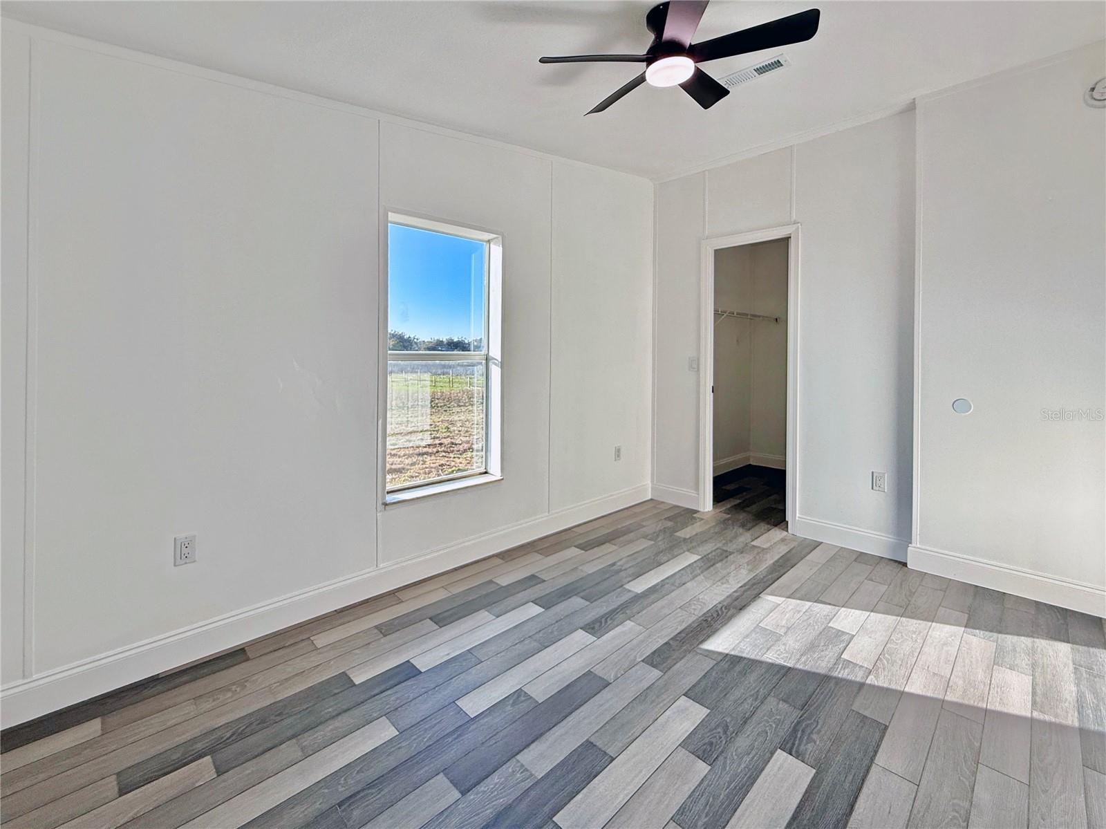 Image 32 of 51 For 37466 Phelps Road