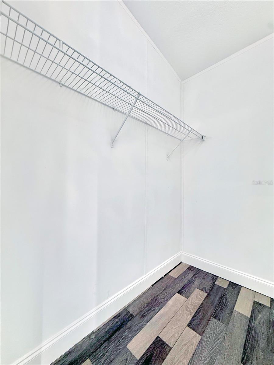 Image 34 of 51 For 37466 Phelps Road