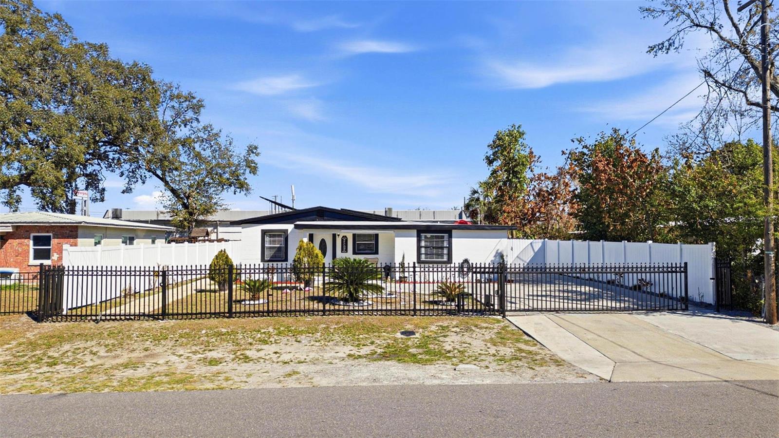 Image 14 of 85 For 8907 Tampa Street