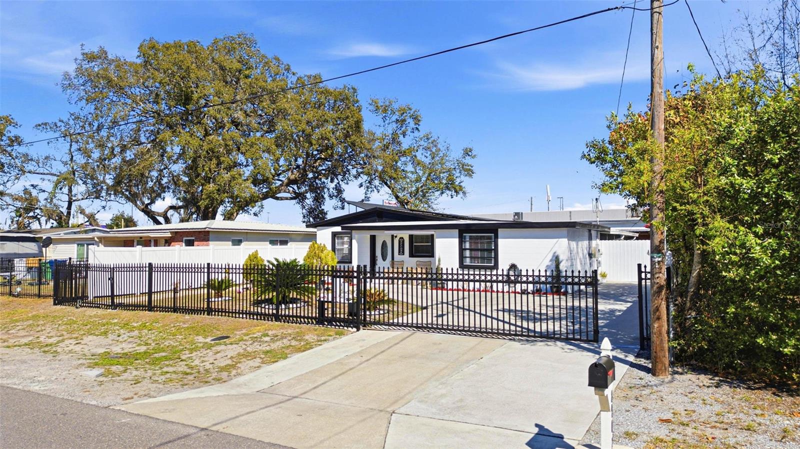 Image 15 of 85 For 8907 Tampa Street