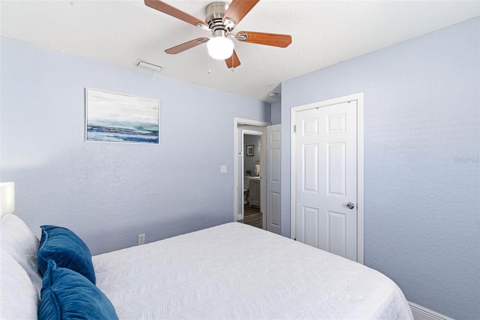 Image 36 of 85 For 8907 Tampa Street