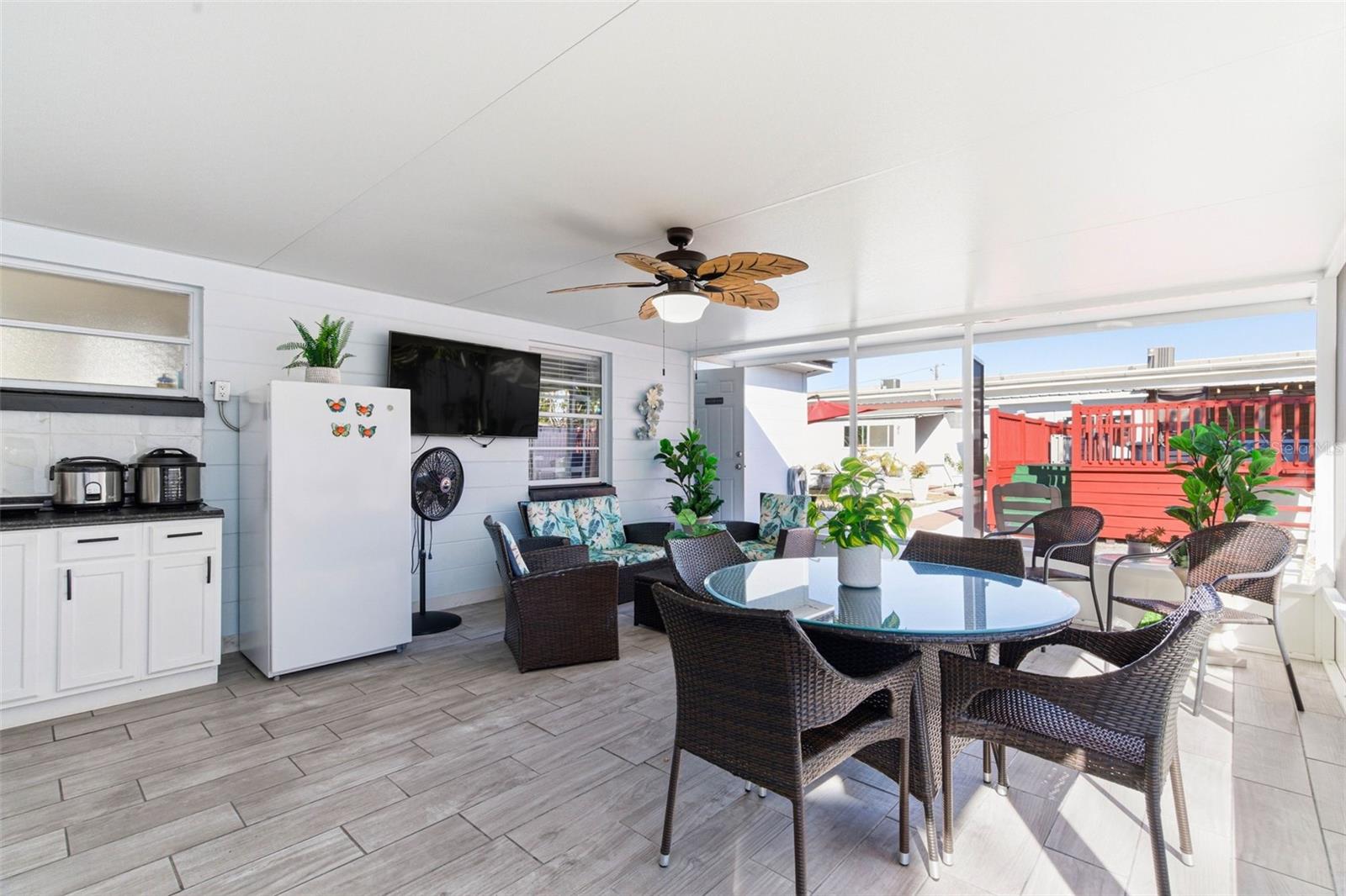 Image 41 of 85 For 8907 Tampa Street