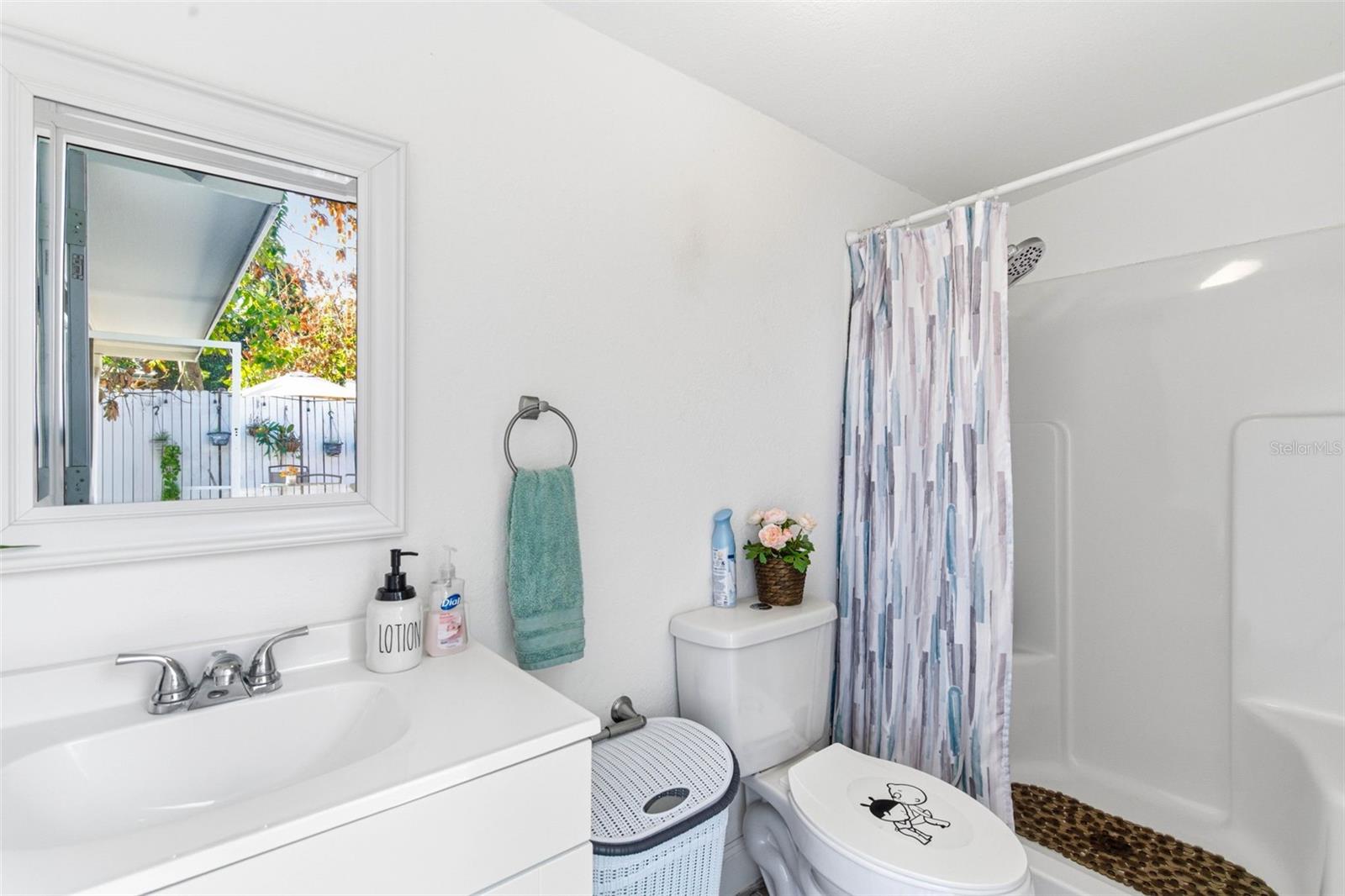 Image 46 of 85 For 8907 Tampa Street