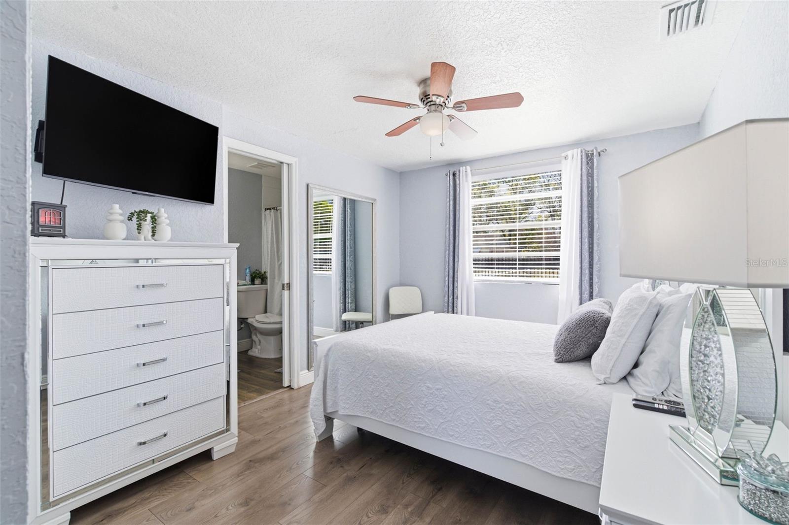 Image 51 of 85 For 8907 Tampa Street