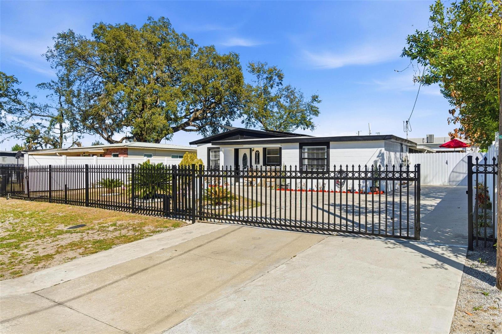 Image 79 of 85 For 8907 Tampa Street