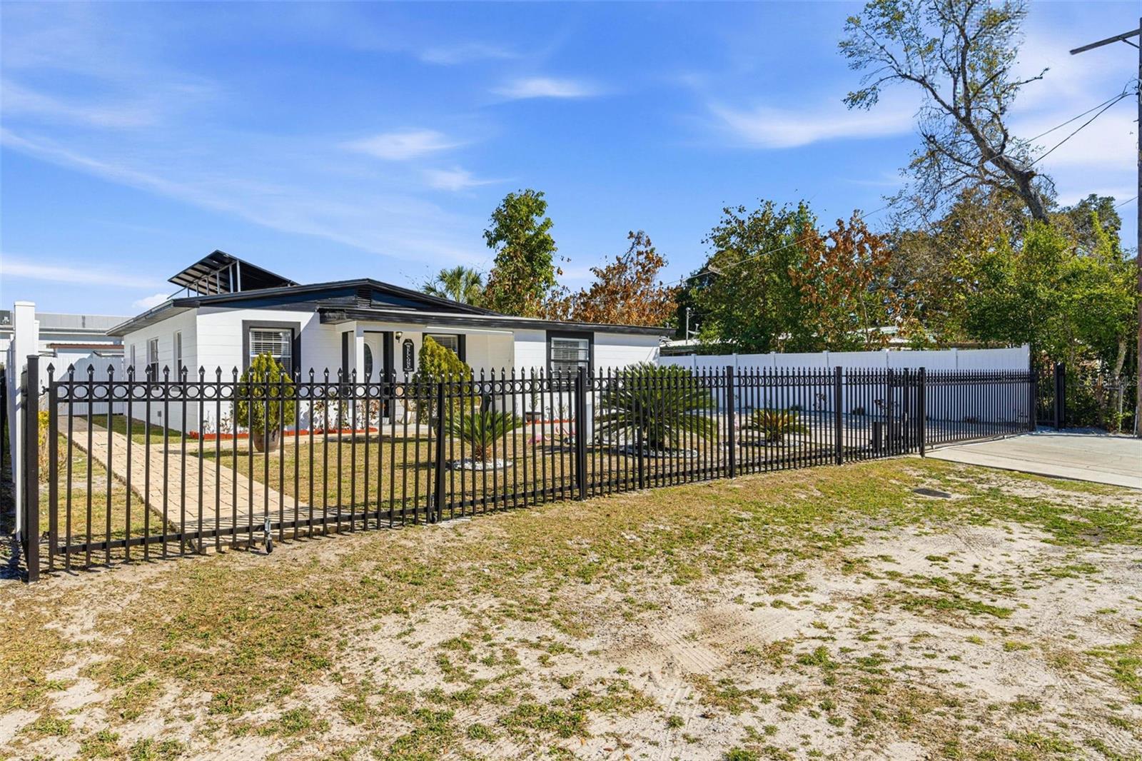 Image 80 of 85 For 8907 Tampa Street