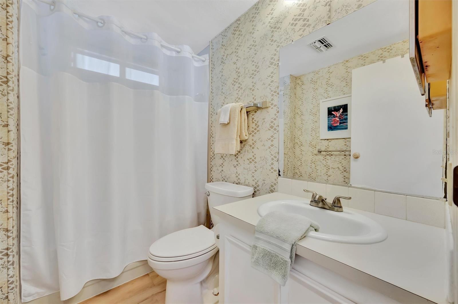 Image 17 of 35 For 123 Saint Thomas Circle