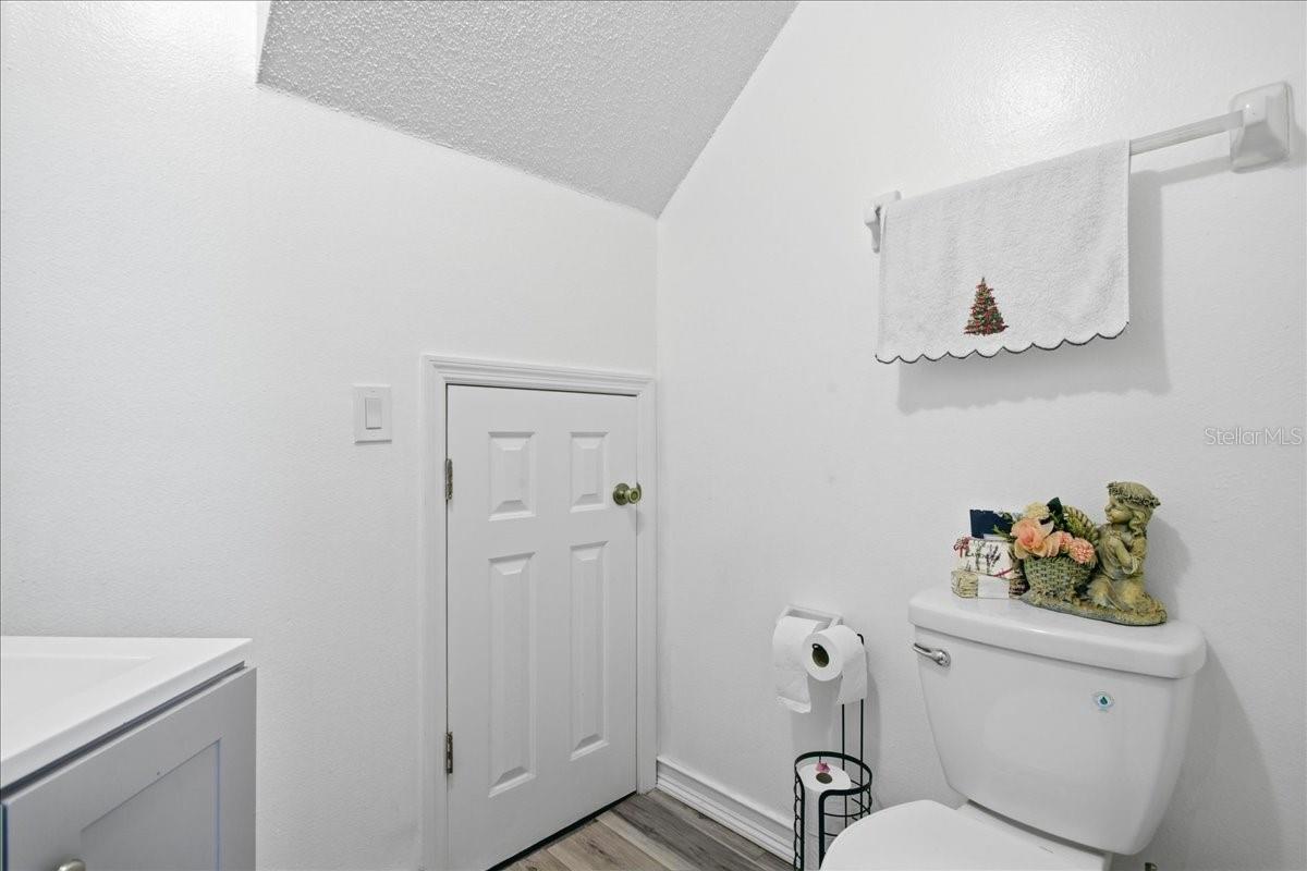 Image 19 of 60 For 18101 Paradise Point Drive