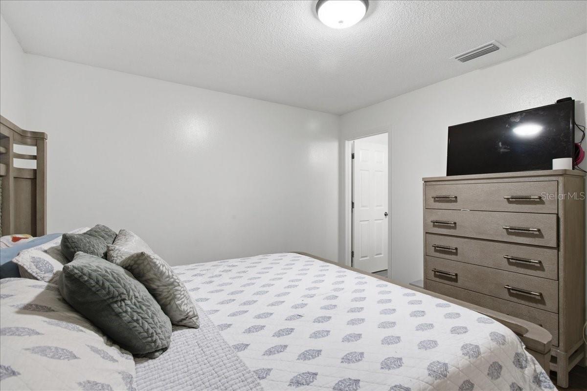 Image 23 of 60 For 18101 Paradise Point Drive