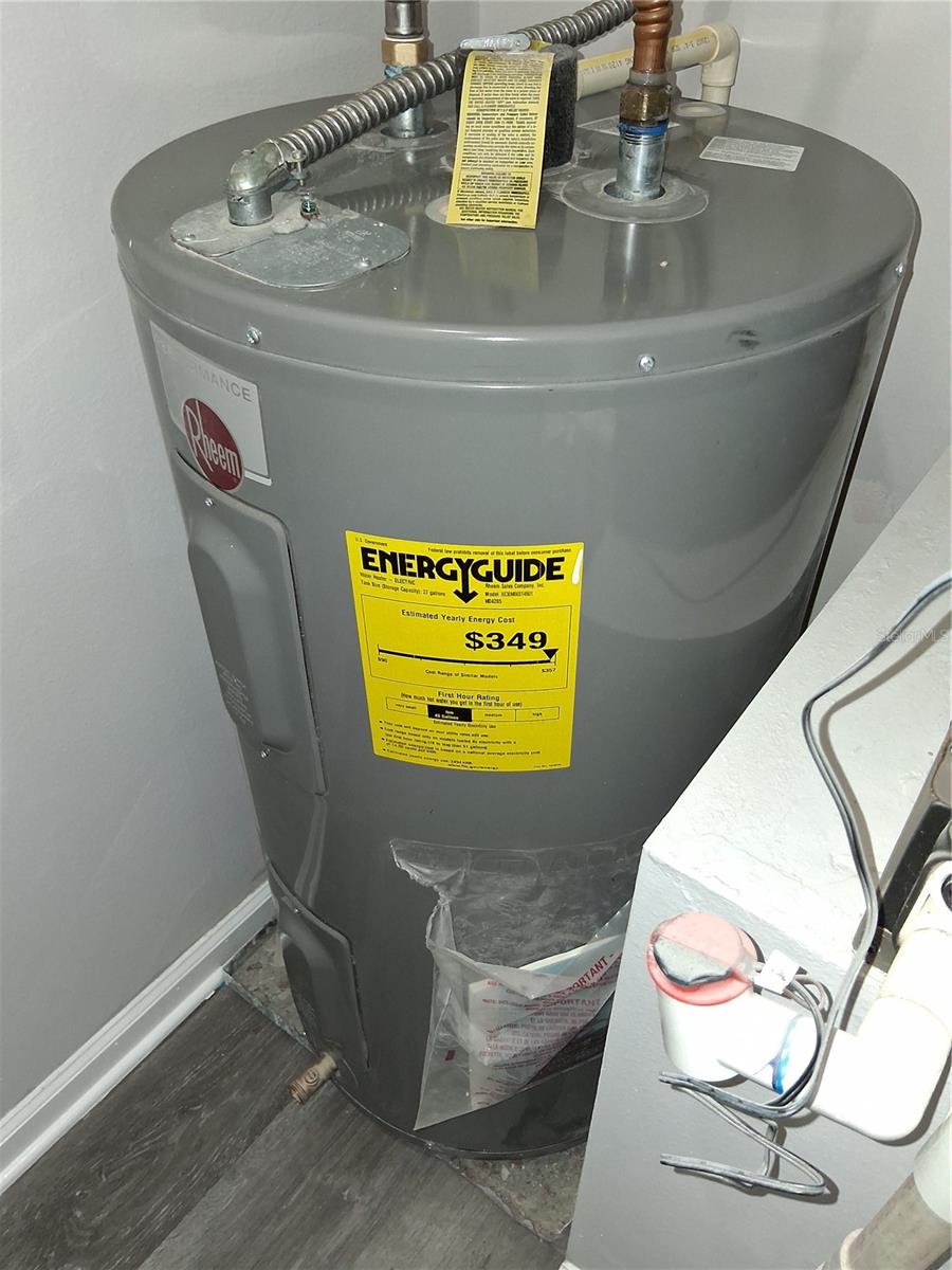 Image 12 of 19 For 24862 Us Highway 19 N 1902