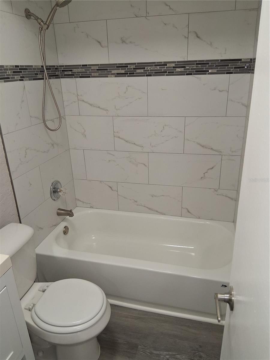 Image 13 of 19 For 24862 Us Highway 19 N 1902