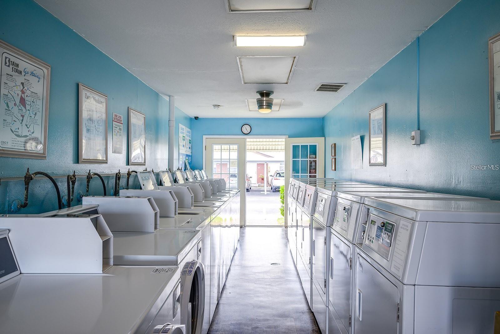 Image 15 of 19 For 24862 Us Highway 19 N 1902