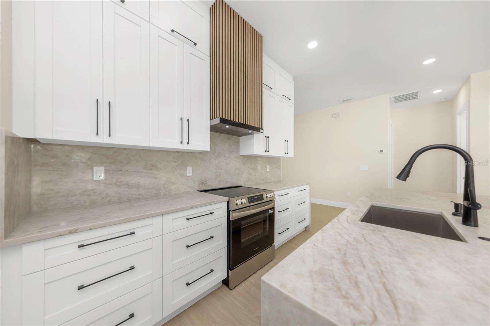 Image 10 of 33 For 4403 43rd Street N