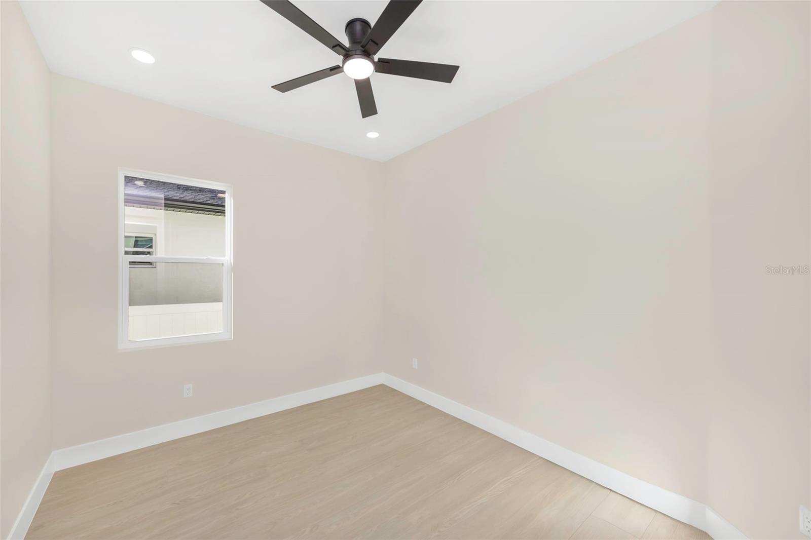 Image 16 of 33 For 4403 43rd Street N