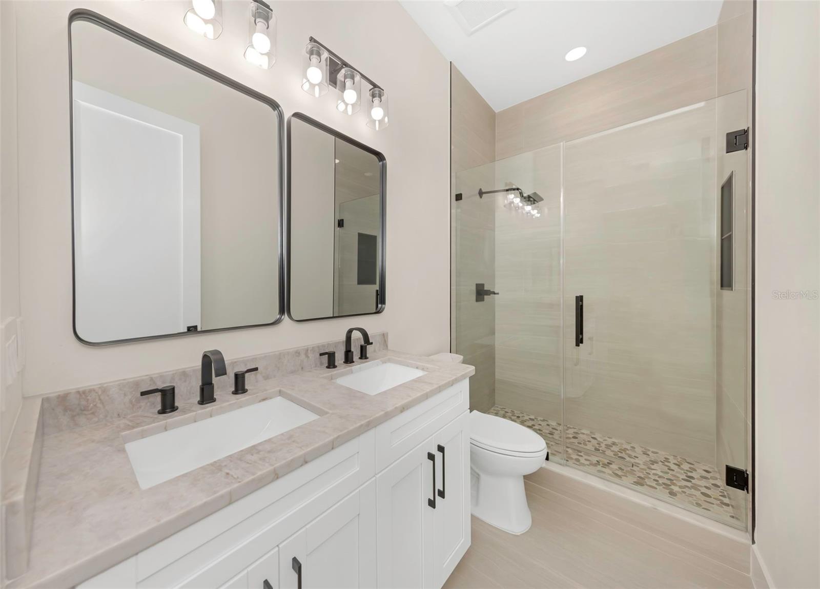 Image 17 of 33 For 4403 43rd Street N