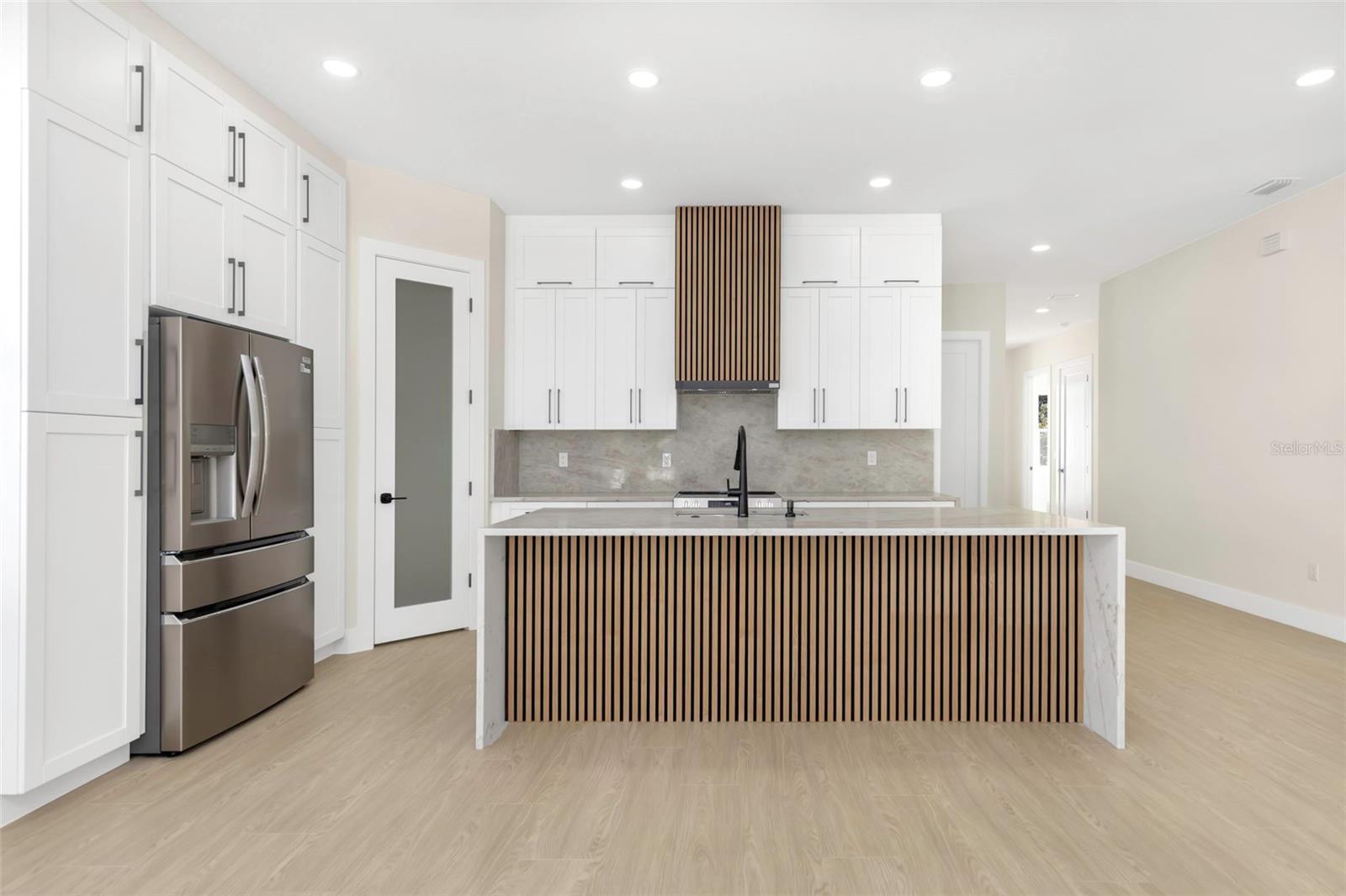 Image 6 of 33 For 4403 43rd Street N