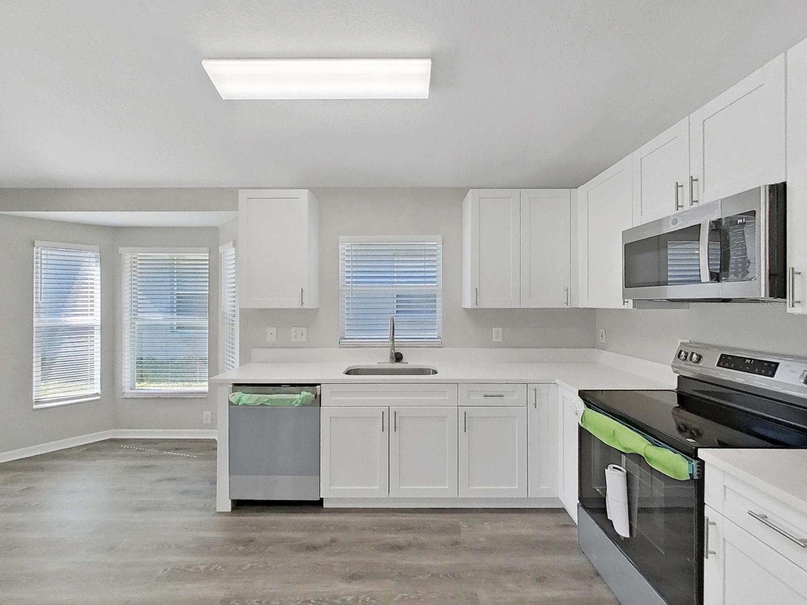 Listing photo id 11 for 705 Straw Lake Drive