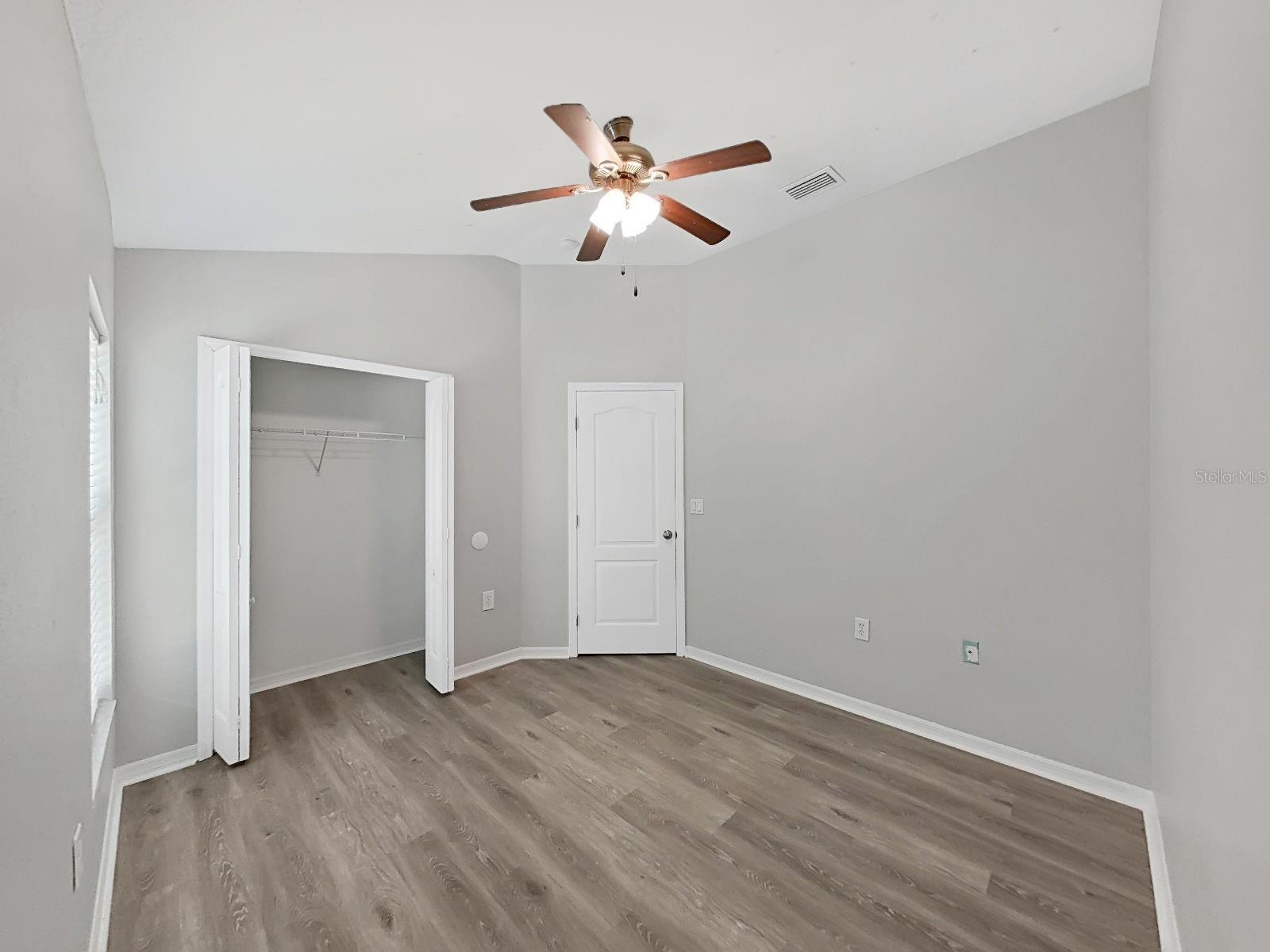 Listing photo id 25 for 705 Straw Lake Drive