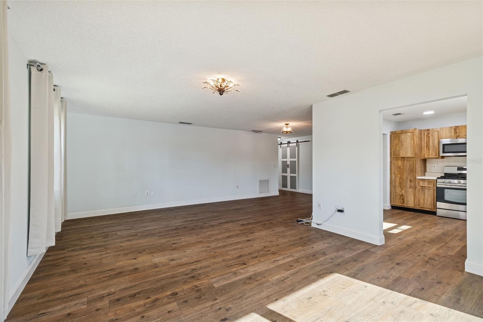 Image 14 of 80 For 8199 Terrace Garden Drive N 114