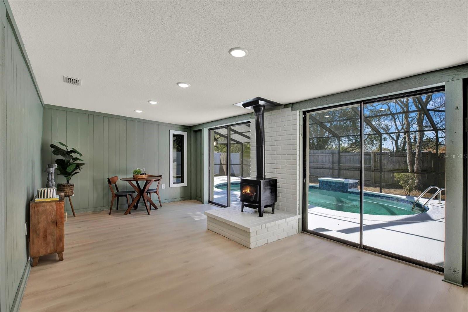 Image 14 of 17 For 4643 Crescent Road