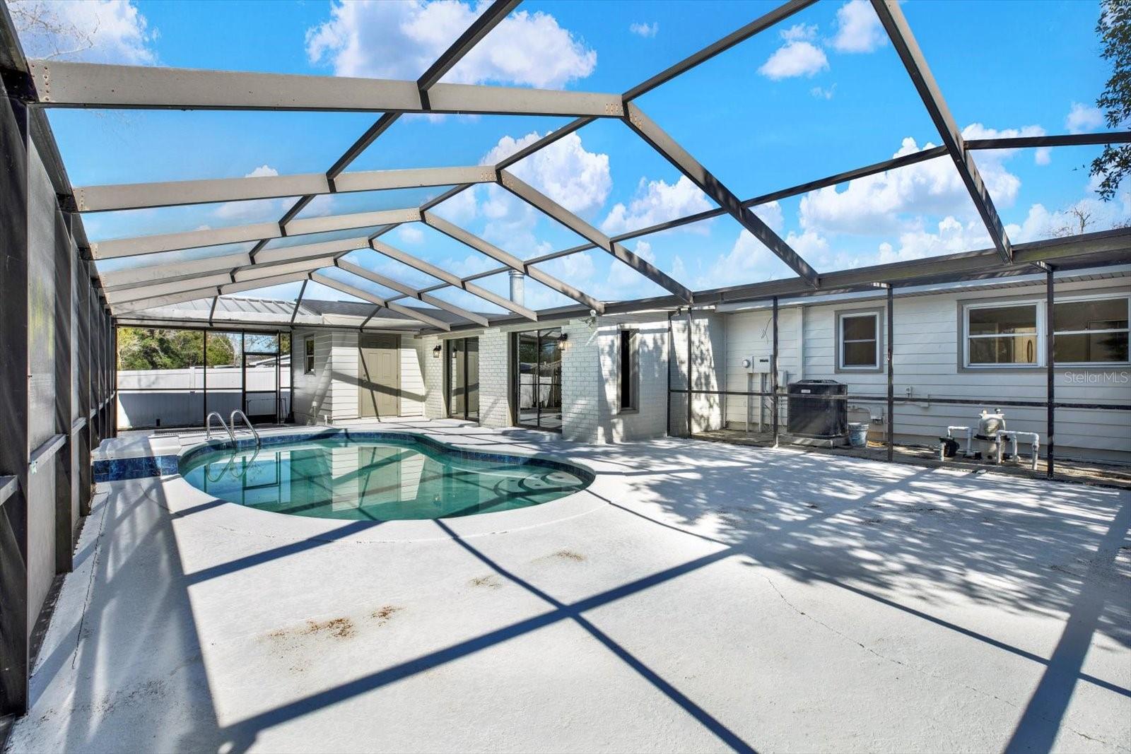 Image 15 of 17 For 4643 Crescent Road