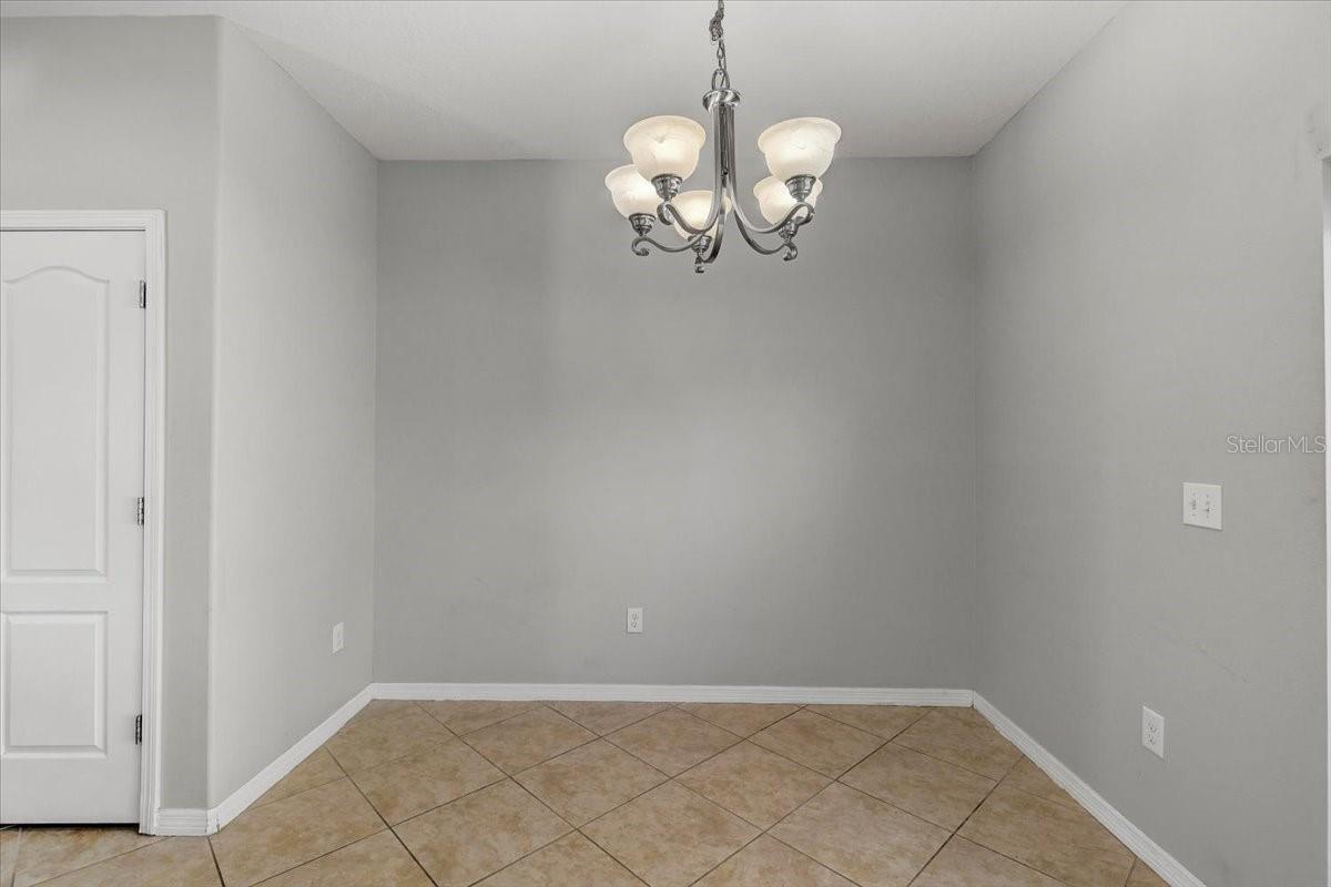 Image 13 of 34 For 2705 Lantern Hill Avenue