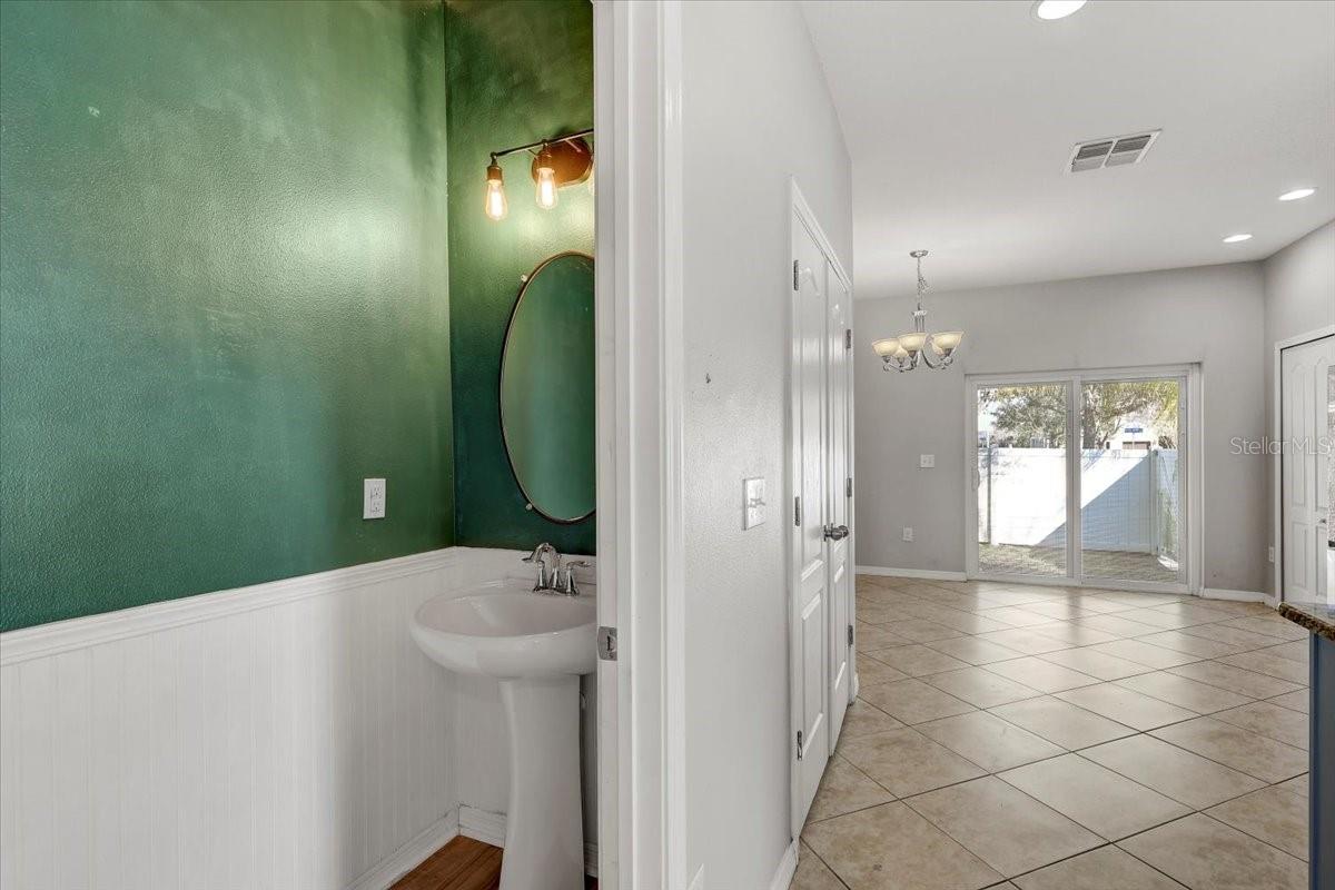 Image 15 of 34 For 2705 Lantern Hill Avenue