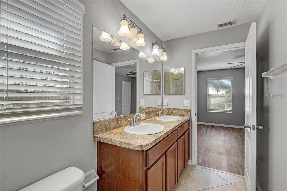 Image 20 of 34 For 2705 Lantern Hill Avenue