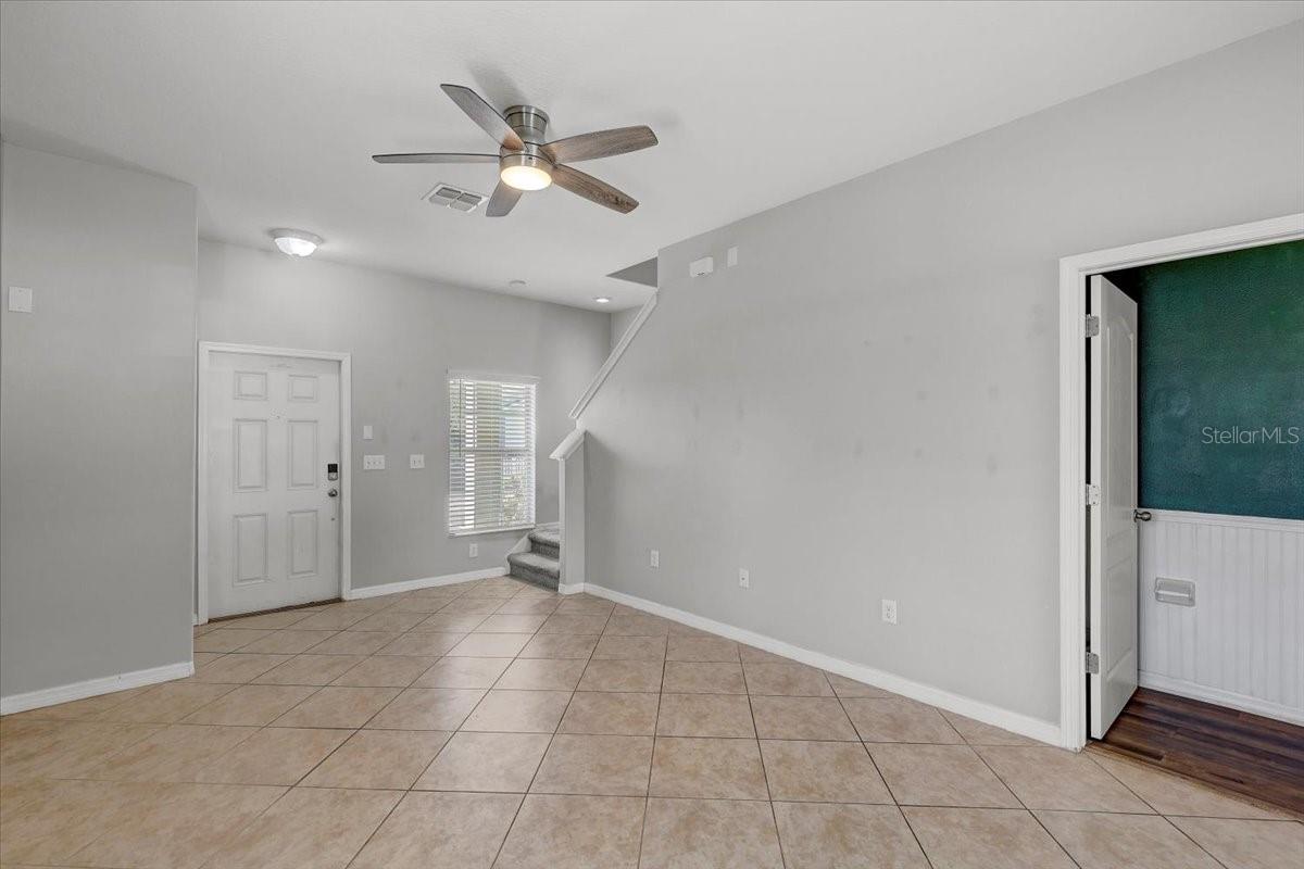 Image 6 of 34 For 2705 Lantern Hill Avenue