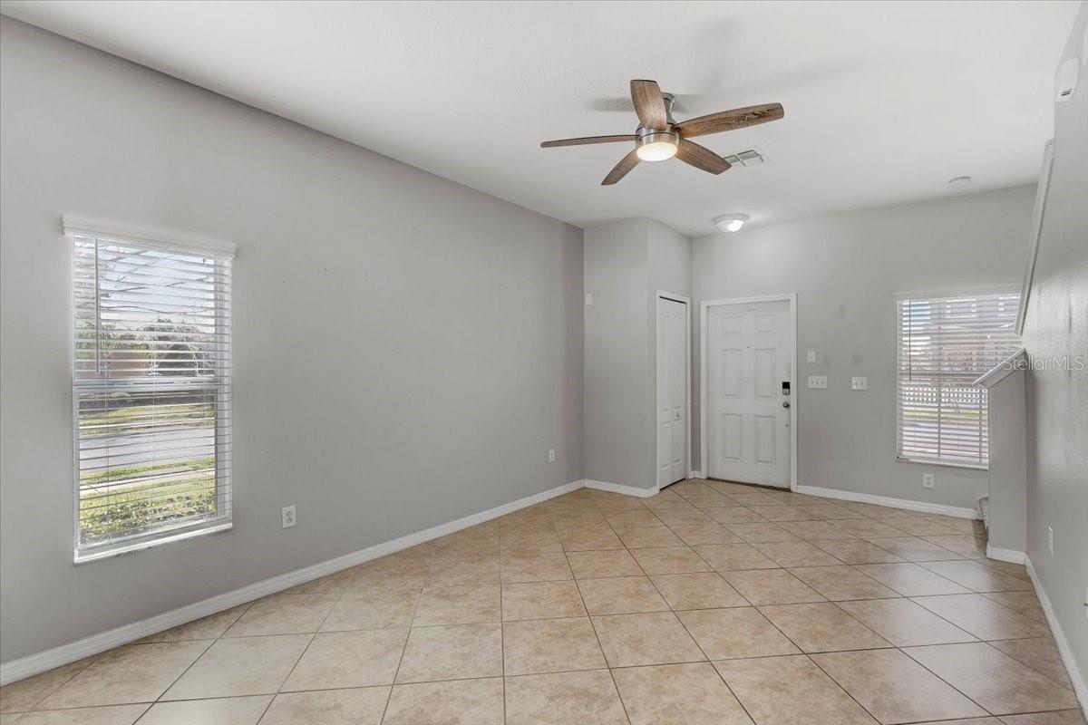 Image 7 of 34 For 2705 Lantern Hill Avenue